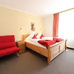 Modern In With Terrace * פיברברון