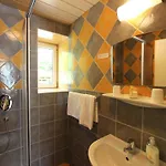 דירה Modern In With Terrace פיברברון