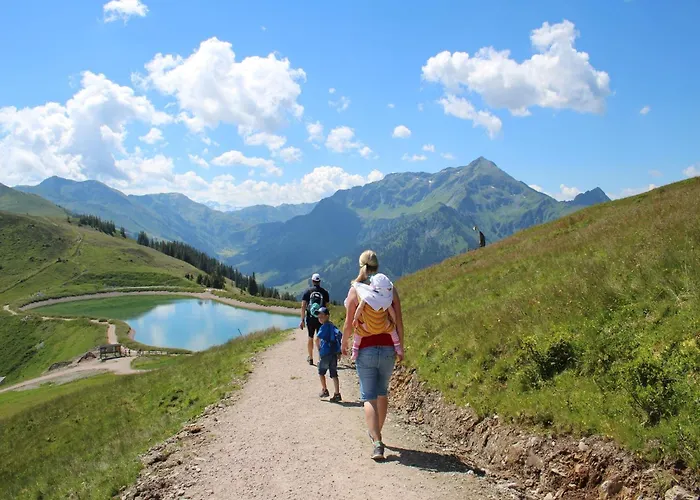 Modern In With Terrace شقة