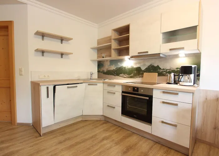 Modern In With Terrace شقة